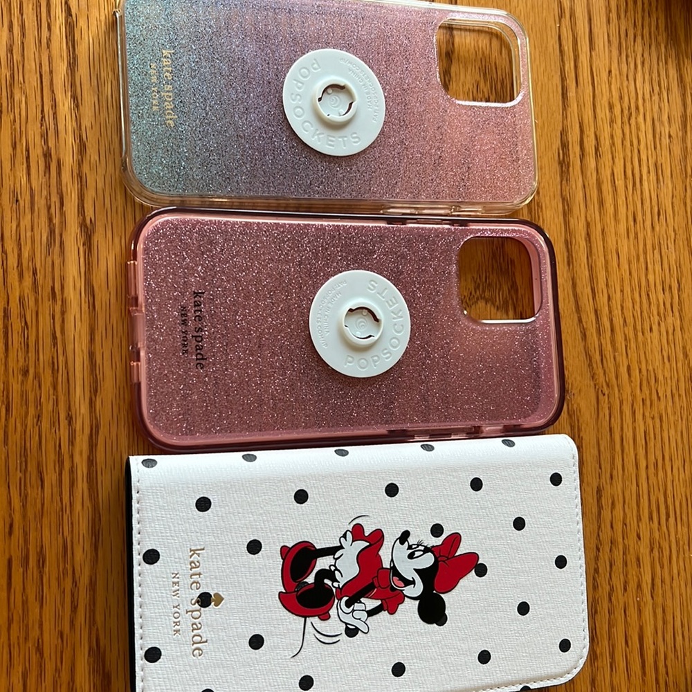 Kate Spade iPhone 12 cases. Lightly used purchased at Kate Spade.